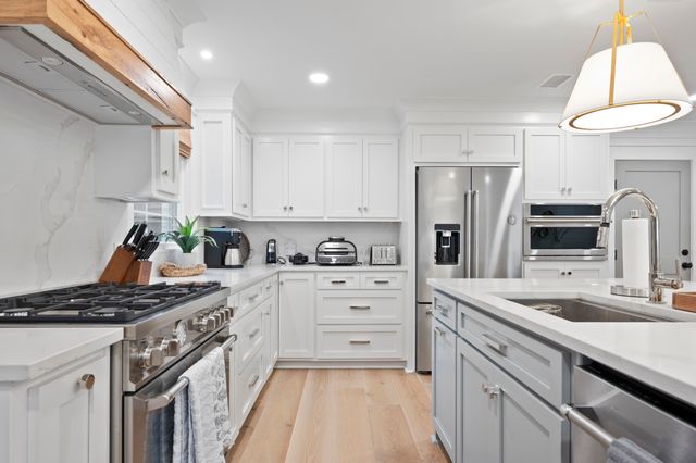 940 Cliffwood Drive, Mount Pleasant, SC 29464