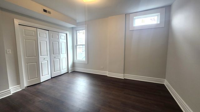 2330 W Erie Street 2F, Chicago, IL 60612