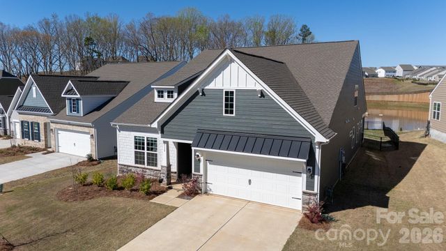 2138 Bowie Stone Court, Fort Mill, SC 29715