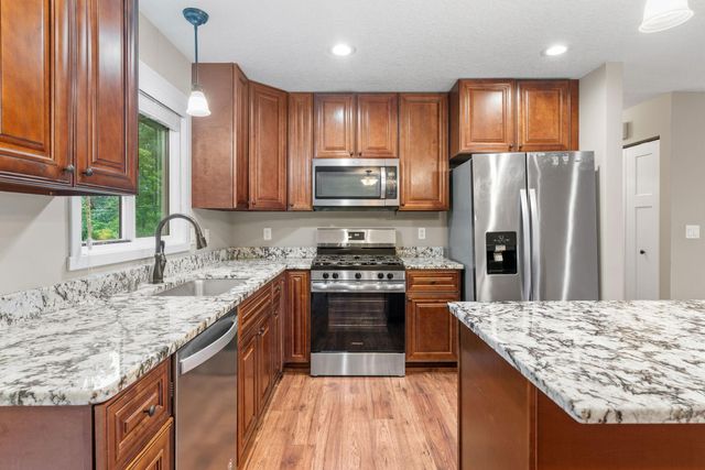 11202 97th Place N, Maple Grove, MN 55369