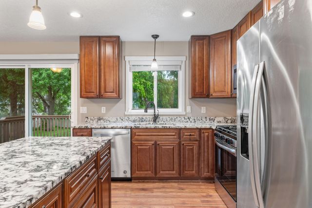 11202 97th Place N, Maple Grove, MN 55369