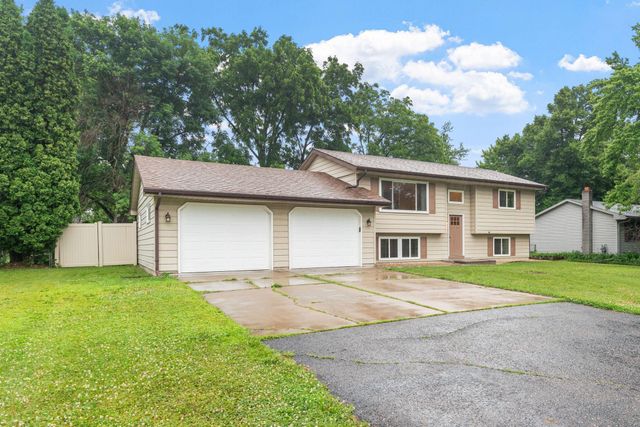 11202 97th Place N, Maple Grove, MN 55369