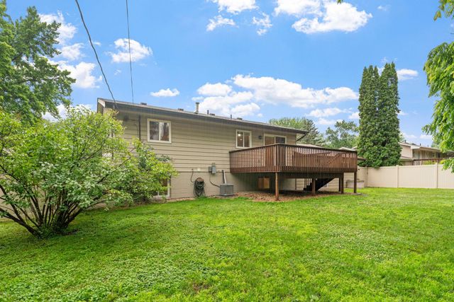 11202 97th Place N, Maple Grove, MN 55369