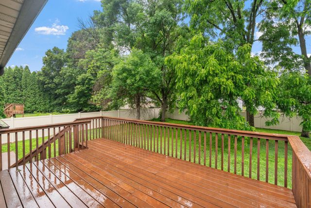 11202 97th Place N, Maple Grove, MN 55369