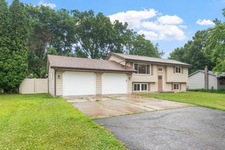 11202 97th Place N, Maple Grove, MN 55369
