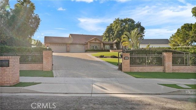 2785 State St, Corona, CA 92881