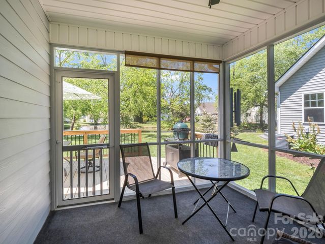 179 Kingfisher Lane, Mills River, NC 28759