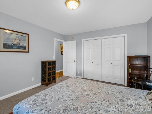 179 Kingfisher Lane, Mills River, NC 28759