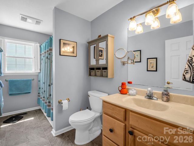 179 Kingfisher Lane, Mills River, NC 28759