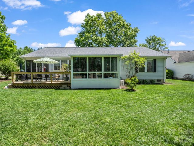 179 Kingfisher Lane, Mills River, NC 28759
