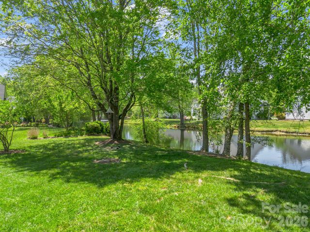 179 Kingfisher Lane, Mills River, NC 28759