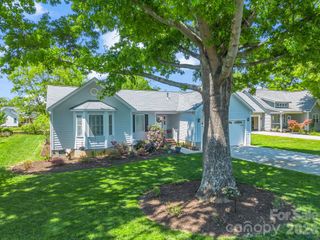 179 Kingfisher Lane, Mills River, NC 28759