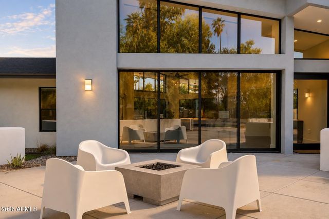 525 W LAMAR Road W, Phoenix, AZ 85013