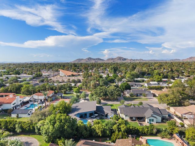 525 W LAMAR Road W, Phoenix, AZ 85013
