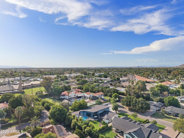 525 W LAMAR Road W, Phoenix, AZ 85013