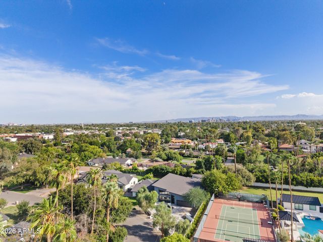 525 W LAMAR Road W, Phoenix, AZ 85013