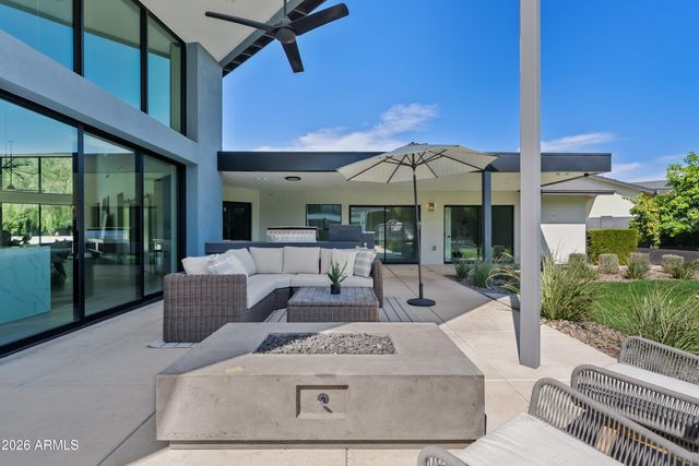525 W LAMAR Road W, Phoenix, AZ 85013
