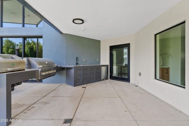 525 W LAMAR Road W, Phoenix, AZ 85013