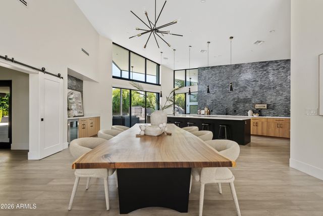 525 W LAMAR Road W, Phoenix, AZ 85013