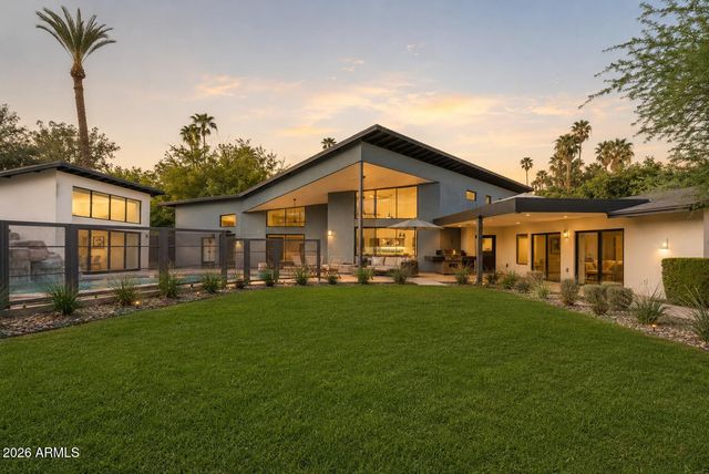 525 W LAMAR Road W, Phoenix, AZ 85013