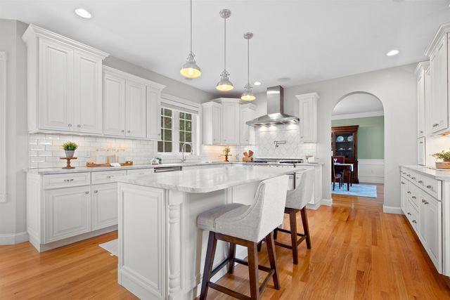 8 Arcadia Lane, Salem, NH 03079