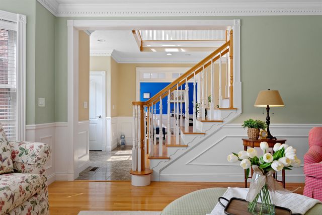 8 Arcadia Lane, Salem, NH 03079