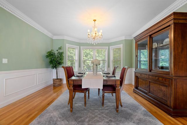 8 Arcadia Lane, Salem, NH 03079