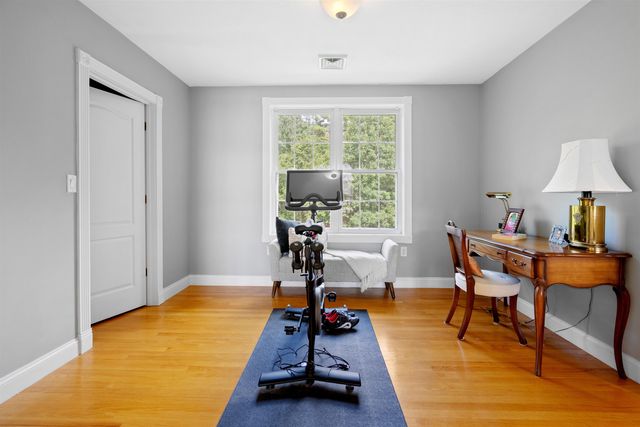 8 Arcadia Lane, Salem, NH 03079