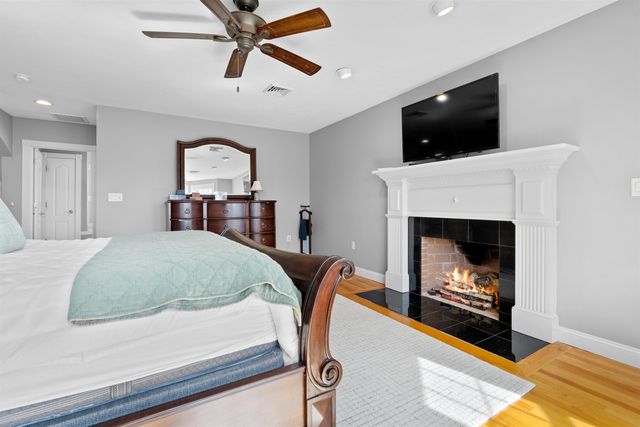 8 Arcadia Lane, Salem, NH 03079