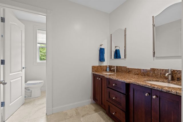 8 Arcadia Lane, Salem, NH 03079