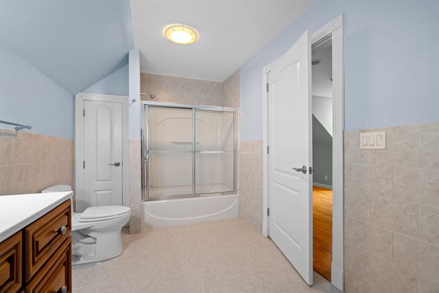 8 Arcadia Lane, Salem, NH 03079