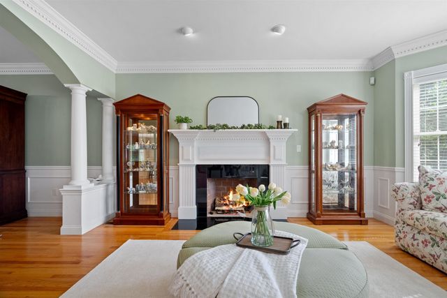 8 Arcadia Lane, Salem, NH 03079