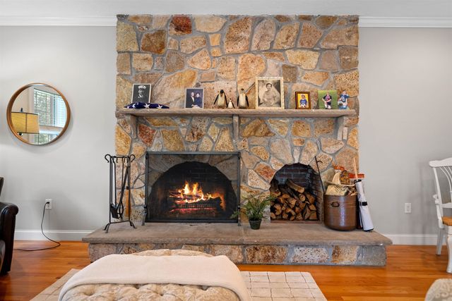 8 Arcadia Lane, Salem, NH 03079