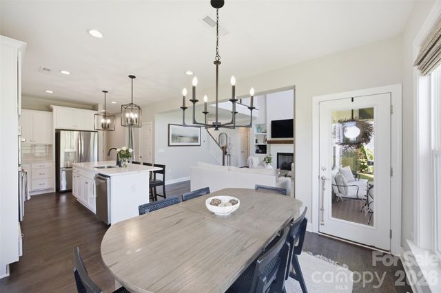 7025 Kingfisher Way, Belmont, NC 28012