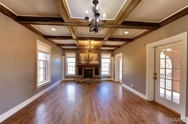 7219 Canterbury Drive, St Louis, MO 63121