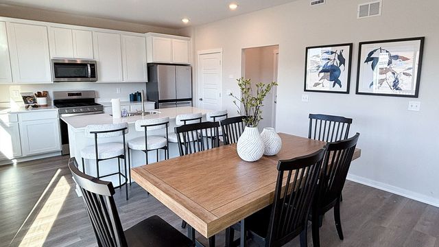 522 Freedom Trail, Burlington, WI 53105