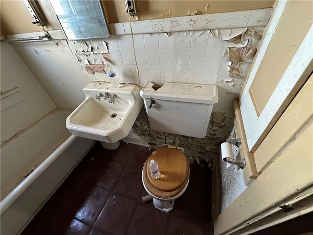 32 S Plaza Avenue, Dayton, OH 45417