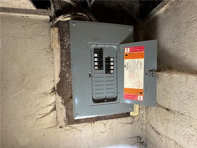 32 S Plaza Avenue, Dayton, OH 45417