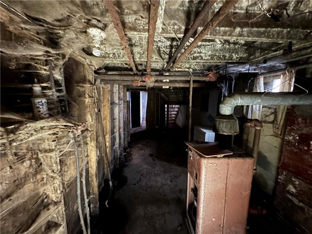 32 S Plaza Avenue, Dayton, OH 45417