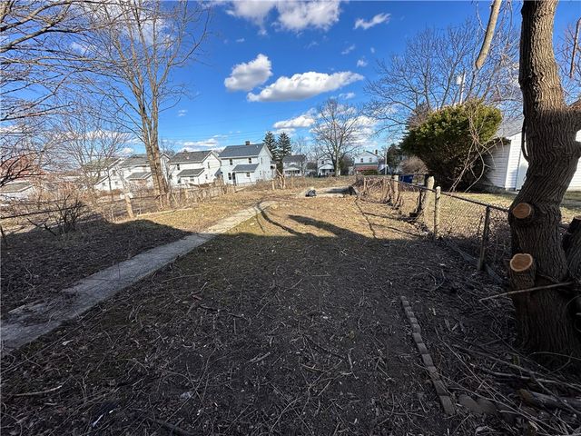 32 S Plaza Avenue, Dayton, OH 45417