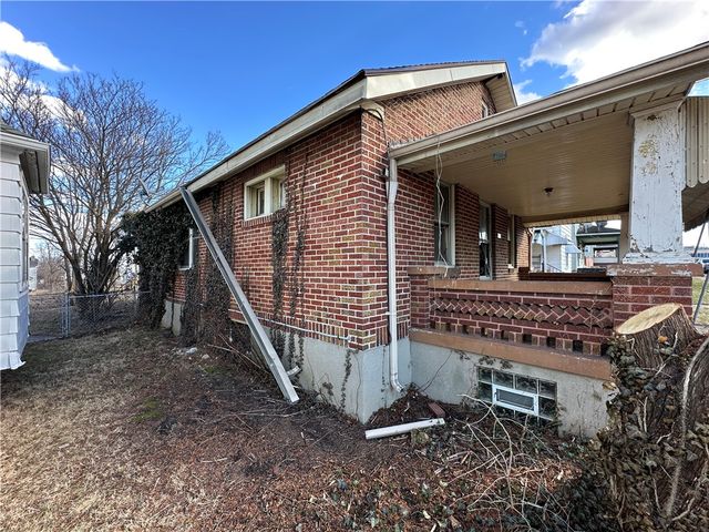 32 S Plaza Avenue, Dayton, OH 45417