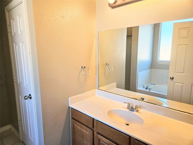 2341 Clairborne Drive, Fort Worth, TX 76177