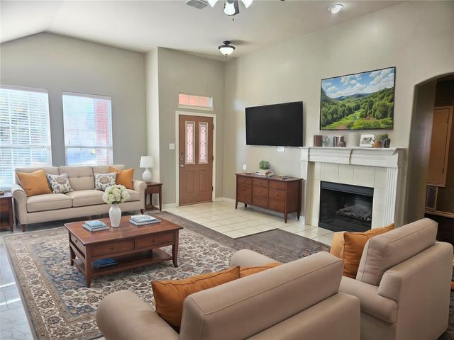 2341 Clairborne Drive, Fort Worth, TX 76177