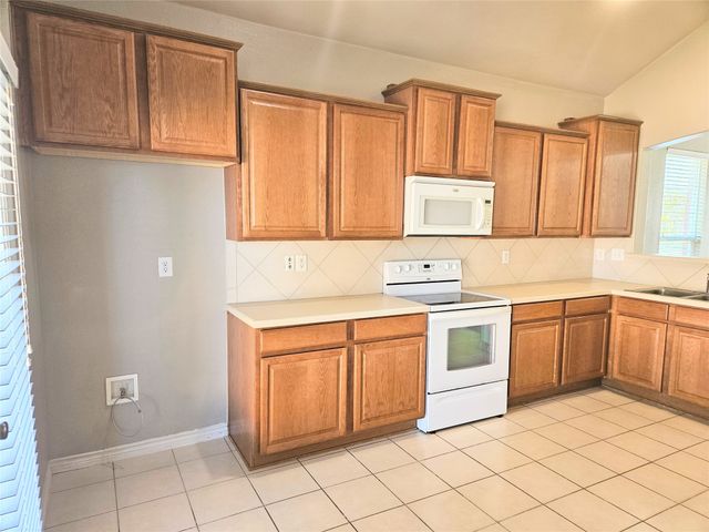 2341 Clairborne Drive, Fort Worth, TX 76177