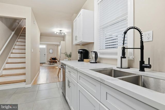 547 S FRONT ST, Harrisburg, PA 17104