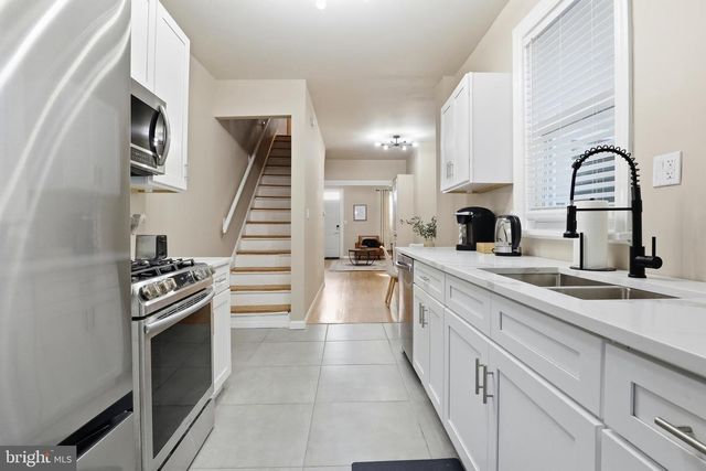 547 S FRONT ST, Harrisburg, PA 17104