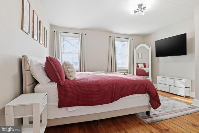 547 S FRONT ST, Harrisburg, PA 17104