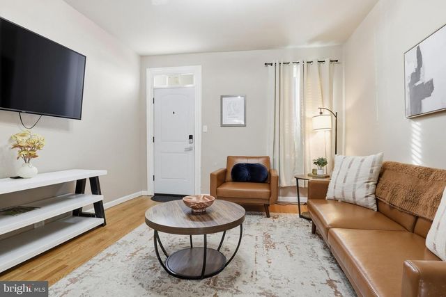 547 S FRONT ST, Harrisburg, PA 17104