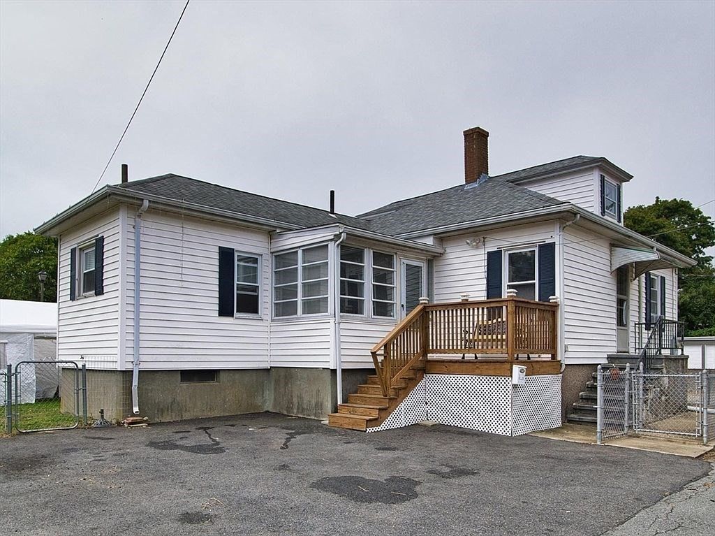 57 Larouche St, Fall River, MA 02724