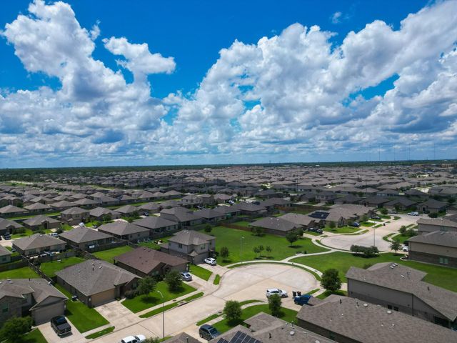 930 Bright Lotus Lane, Rosharon, TX 77583